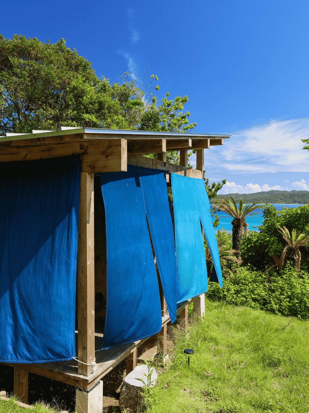 Untitled （暖簾、離れ）